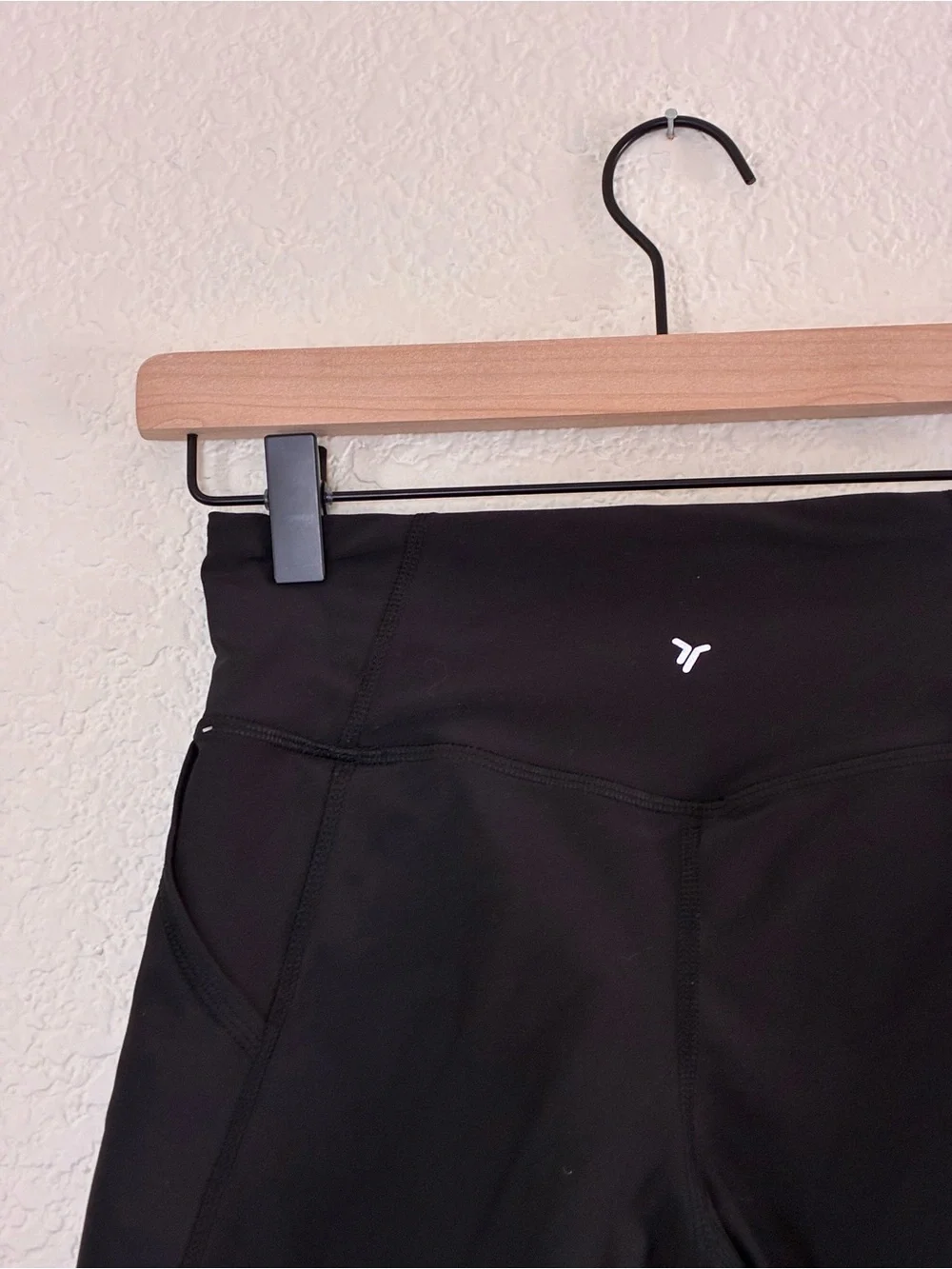 Old Navy  | Like new girls black stretch biker shorts kick shorts size 10-12